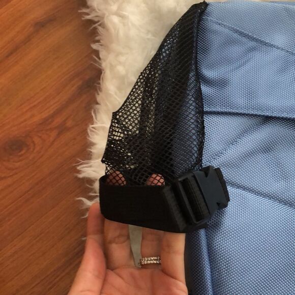 NWT sling backpack blue Megalovem… - Picture 5 of 5